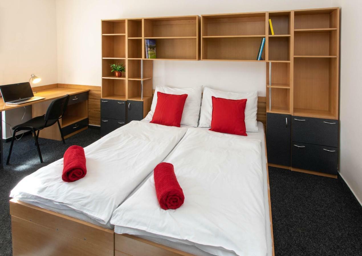 Masarykova Kolej Hotel Prague Exterior photo