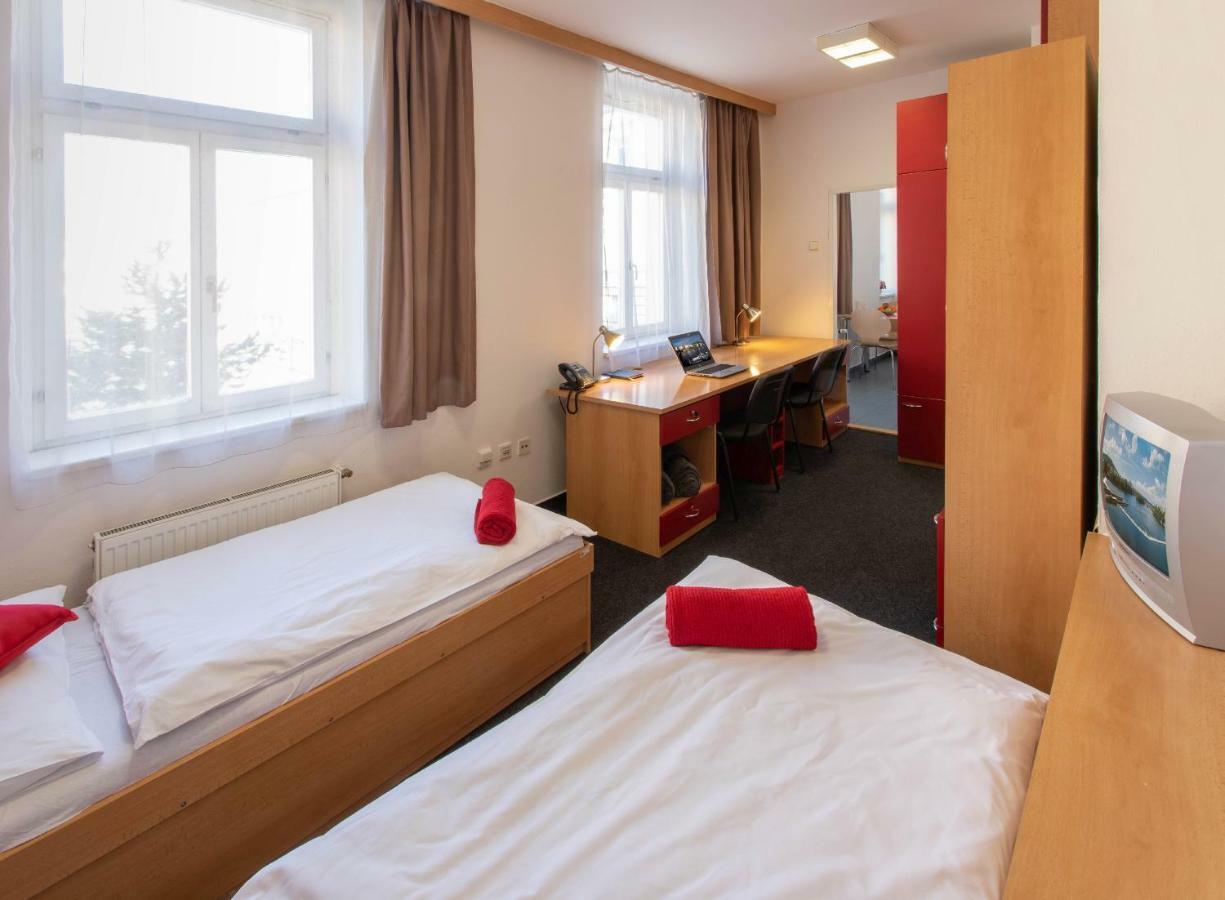 Masarykova Kolej Hotel Prague Exterior photo