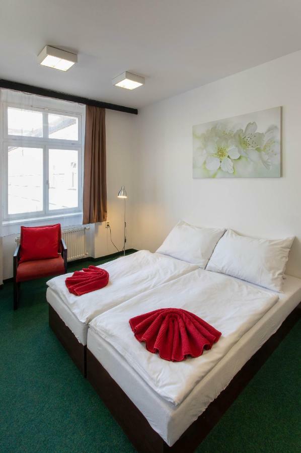 Masarykova Kolej Hotel Prague Exterior photo